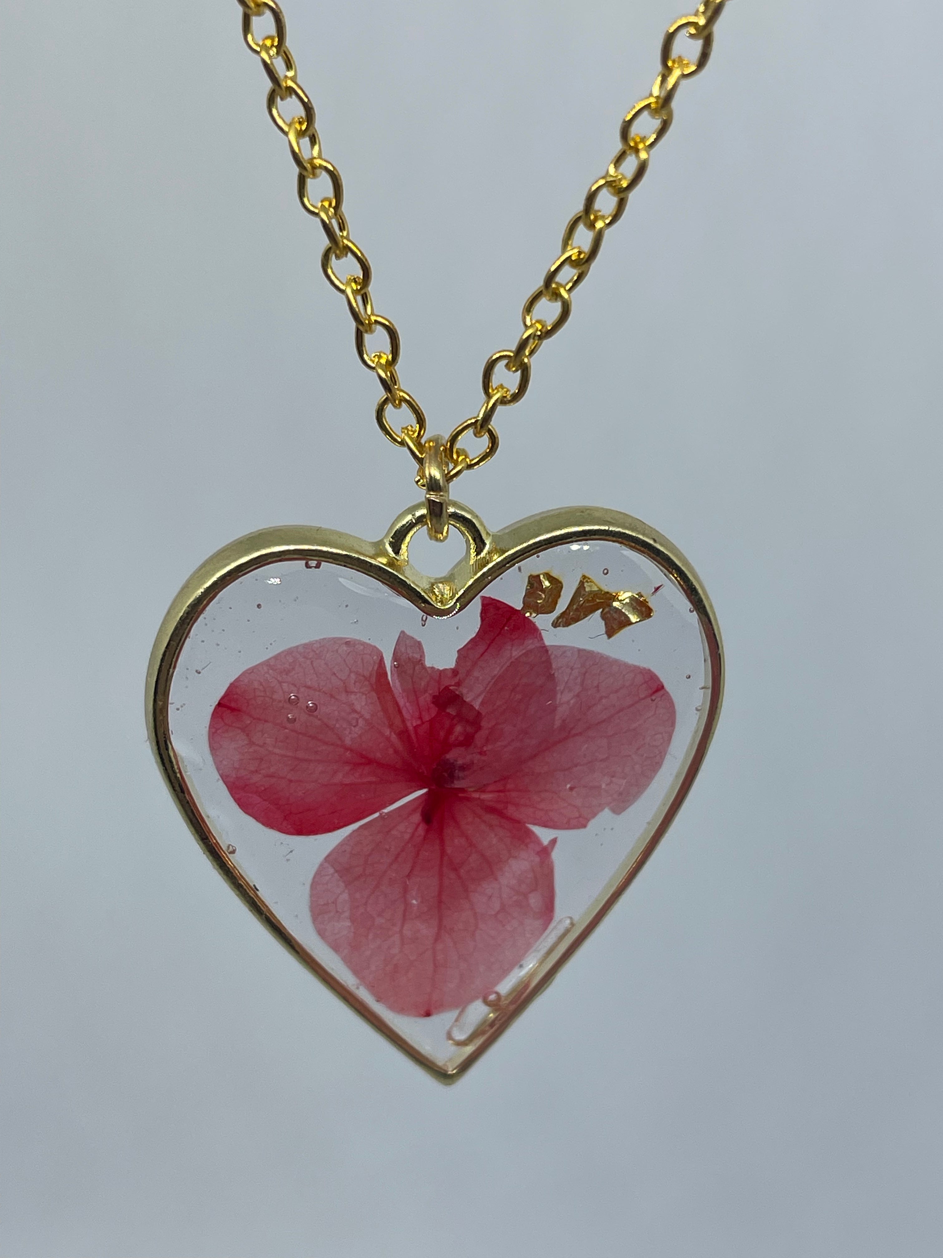 Pendants with Real Flowers